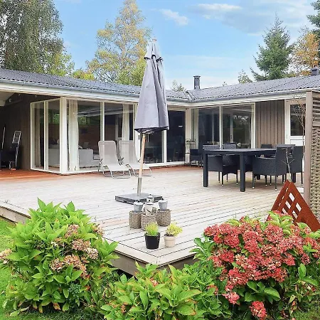 Nyaraló 4 Star In Idestrup-by Traum