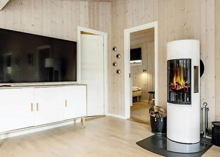 4 Star In Idestrup-by Traum Bøtø By